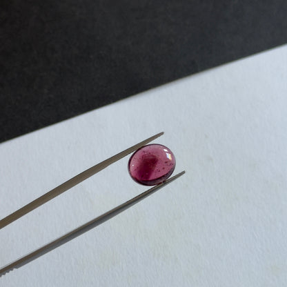 Pink Tourmaline Oval Cabochon, 5.30 ct, 12x10 mm – view 3 of 3