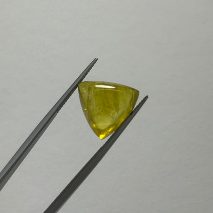 Yellow Tourmaline Triangular Cabochon, 11.56 ct – view 3 of 17