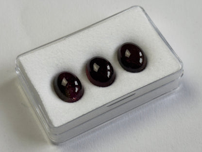 Pink Tourmaline Oval Cabochon, 25.23 ct, 14x10 mm – view 4 of 5