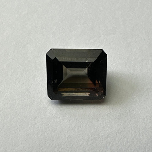 Grün-rosa Turmalin, 11,0 x 9,5 x 7,5 mm, 6,93 ct
