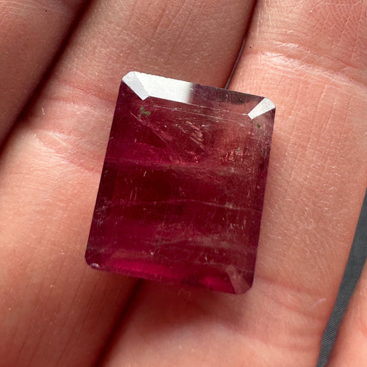 Tourmaline, 15.59 cts, 17.2x 14.3x6.5 mm