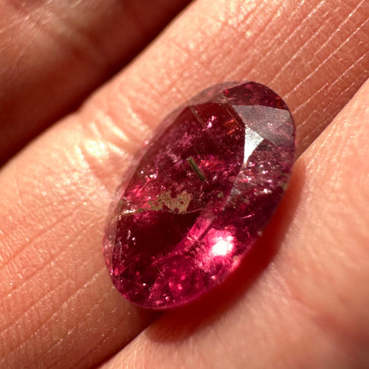 Tourmaline, 4.50 cts, 13x10x5.6  mm