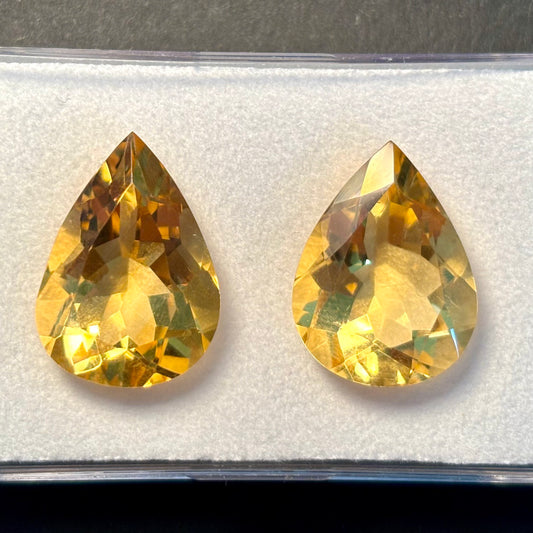Luminous sunny Yellow Citrin Pair - 28,01cts