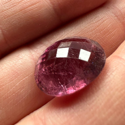 Purple Tourmaline Oval Loose Stone, 16.55 ct, 17.5x14 mm – view 1 of 3