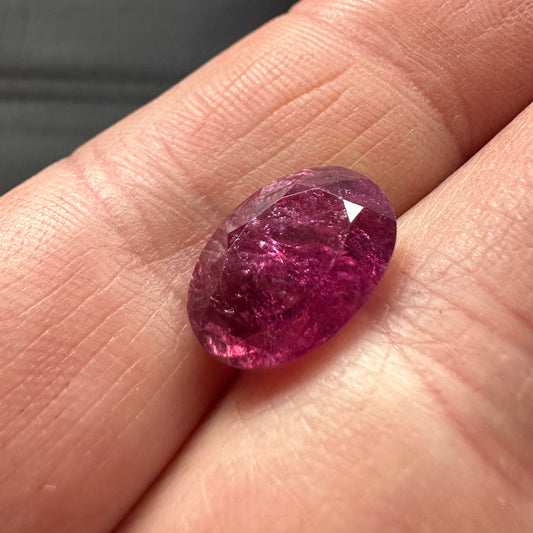 Tourmaline, 5.17 cts , 13.7x 9.5x 5.9 mm, Oval