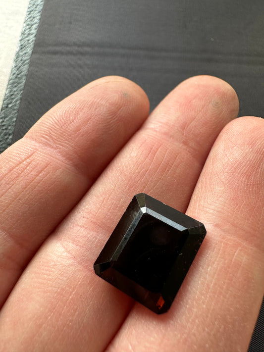 Dark red Tourmaline, rectangular step cut, 11.80cts, 14.4x12.6x7.1mm