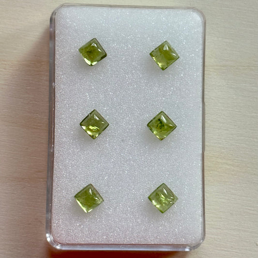 Peridot Pyramide Square Shaped Cabochon 5x5mm