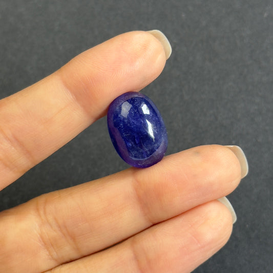 Deep blue coloured  Tanzanite 19,82cts