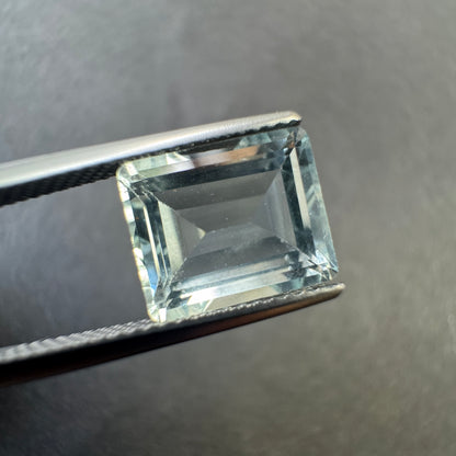 Sky Blue Aquamarine Emerald Cut, 5.02 ct, 11x9 mm – view 2 of 4