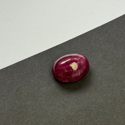 Red Ruby Oval Cabochon, 52.85 ct, 23.8x17.9 mm – view 3 of 4