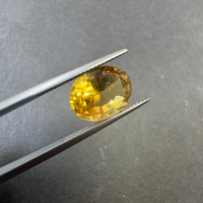Yellow Citrine Oval Loose Stone, 8.62 ct, 13.6x10.3 mm – view 1 of 6
