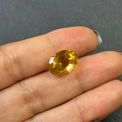 Yellow Citrine Oval Loose Stone, 8.62 ct, 13.6x10.3 mm – view 4 of 6