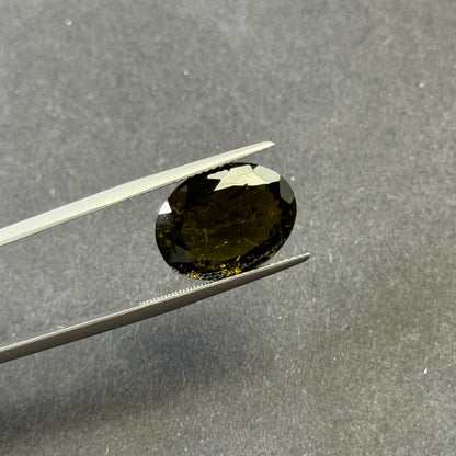 Green Tourmaline Oval Faceted Loose Stone, 8.51 ct, 16.3x12.5 mm – view 1 of 4