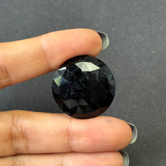 Kräftiger schwarzer runder Turmalin im Rosenschliff, 33,3 ct, 25,5 mm