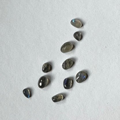 Blue Labradorite Oval Cabochon – view 3 of 12