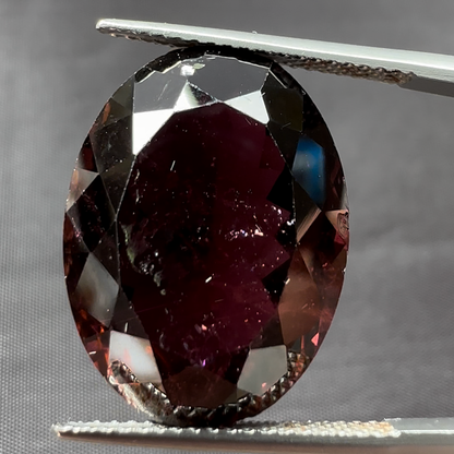Red Tourmaline Oval Loose Stone, 17.02 ct, 19.4x14.4 mm – view 1 of 2