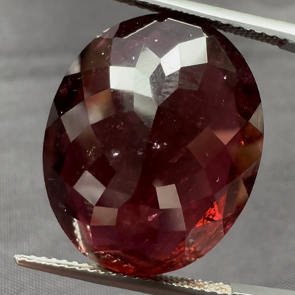 Red Tourmaline Oval Loose Stone, 20.92 ct, 20.2x16.5 mm – view 3 of 3