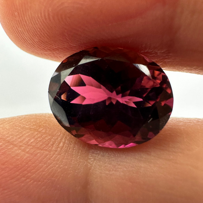 Red Tourmaline Oval Loose Stone, 7.17 ct, 13.2x10.5 mm – view 3 of 3