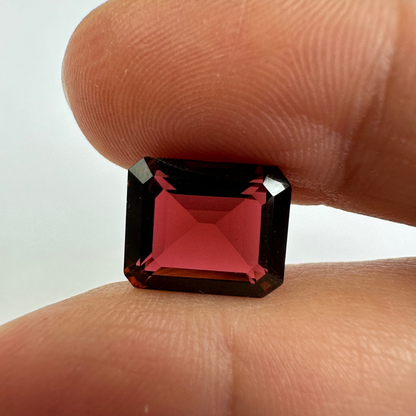 Red Tourmaline Rectangular Loose Stone, 5.64 ct, 11.3x9.3 mm – view 1 of 3