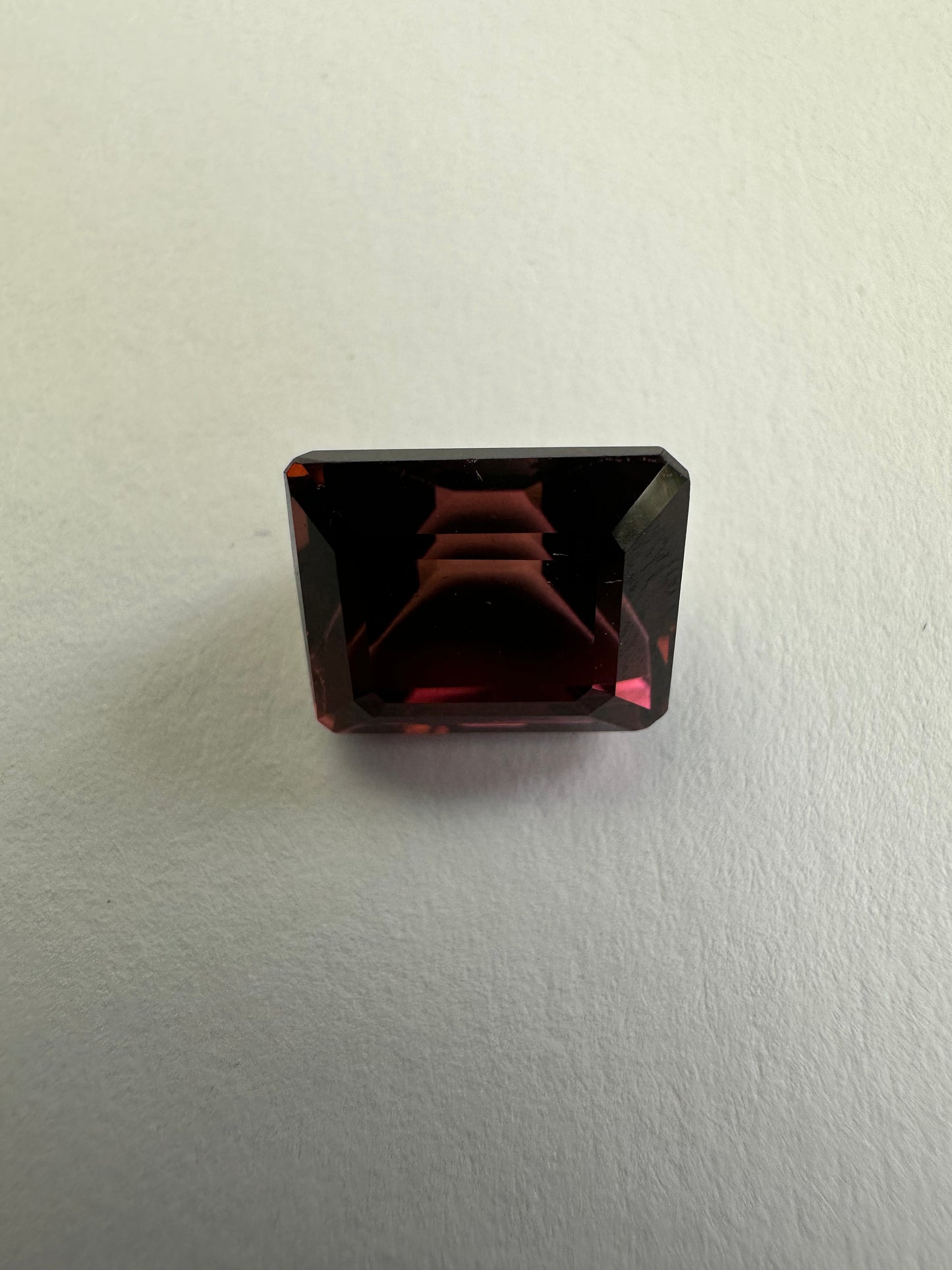 TR289, Turmalin, 6,44 ct, 10,9x8,9x7,6 mm