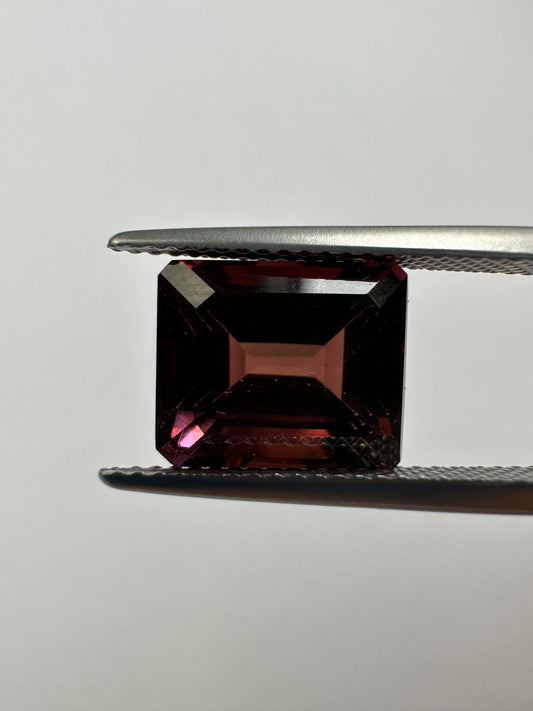 TR289, Turmalin, 6,44 ct, 10,9x8,9x7,6 mm