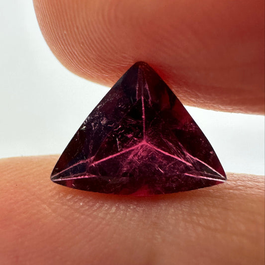 Intense Triangle Tourmaline in purple red 2.84cts