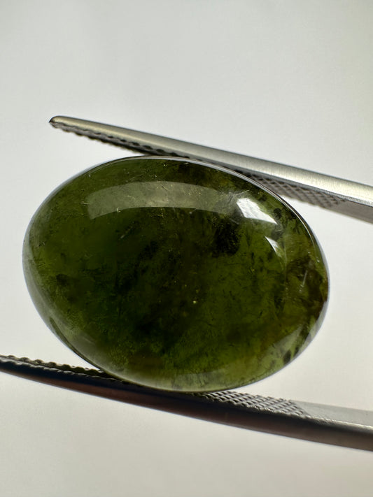 TR238, Turmalin, 20,77 Karat, 19 x 14 x 8,9 mm