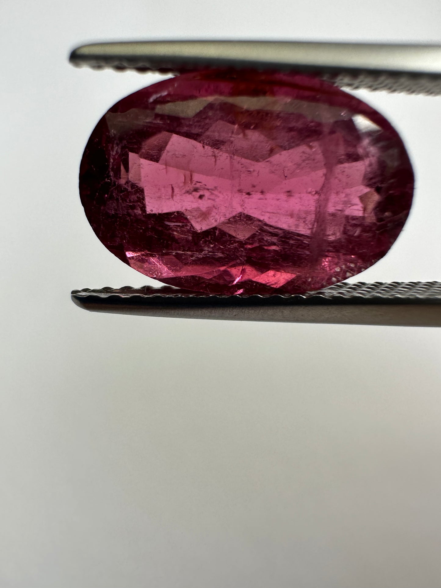 TR244, Turmalin, 5,11 Karat, 13,2 x 9 x 5,9 mm