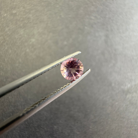 Eb002025 Exceptional clarity and vibrant colour - round Tourmaline