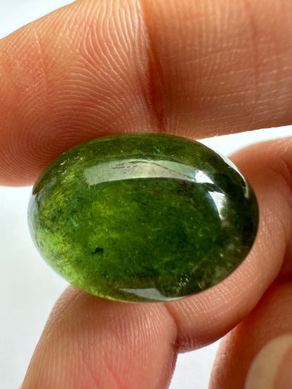Green Tourmaline Oval Loose Stone, 25.30 ct, 21.2x15.2 mm – view 1 of 3