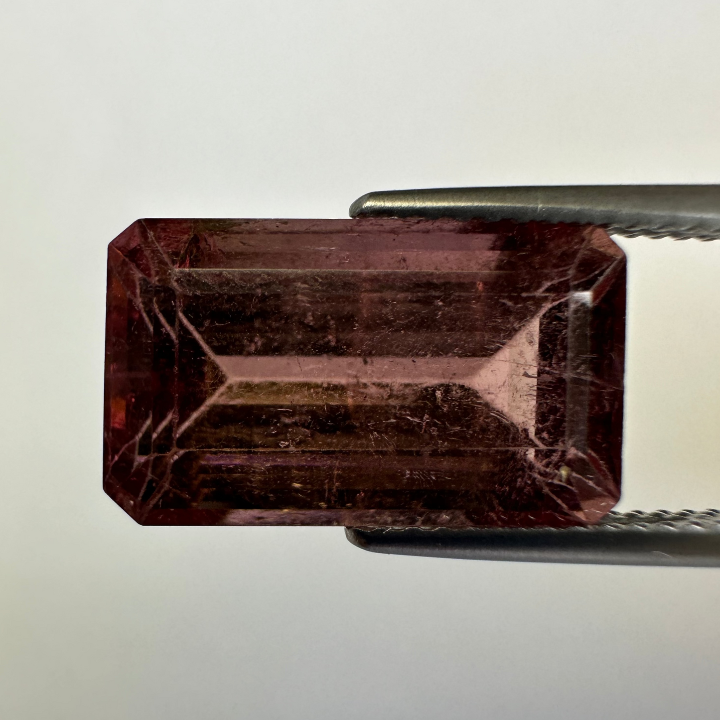 TR358, Turmalin, 8,46 ct, 15,5 x 9 x 7,2 mm