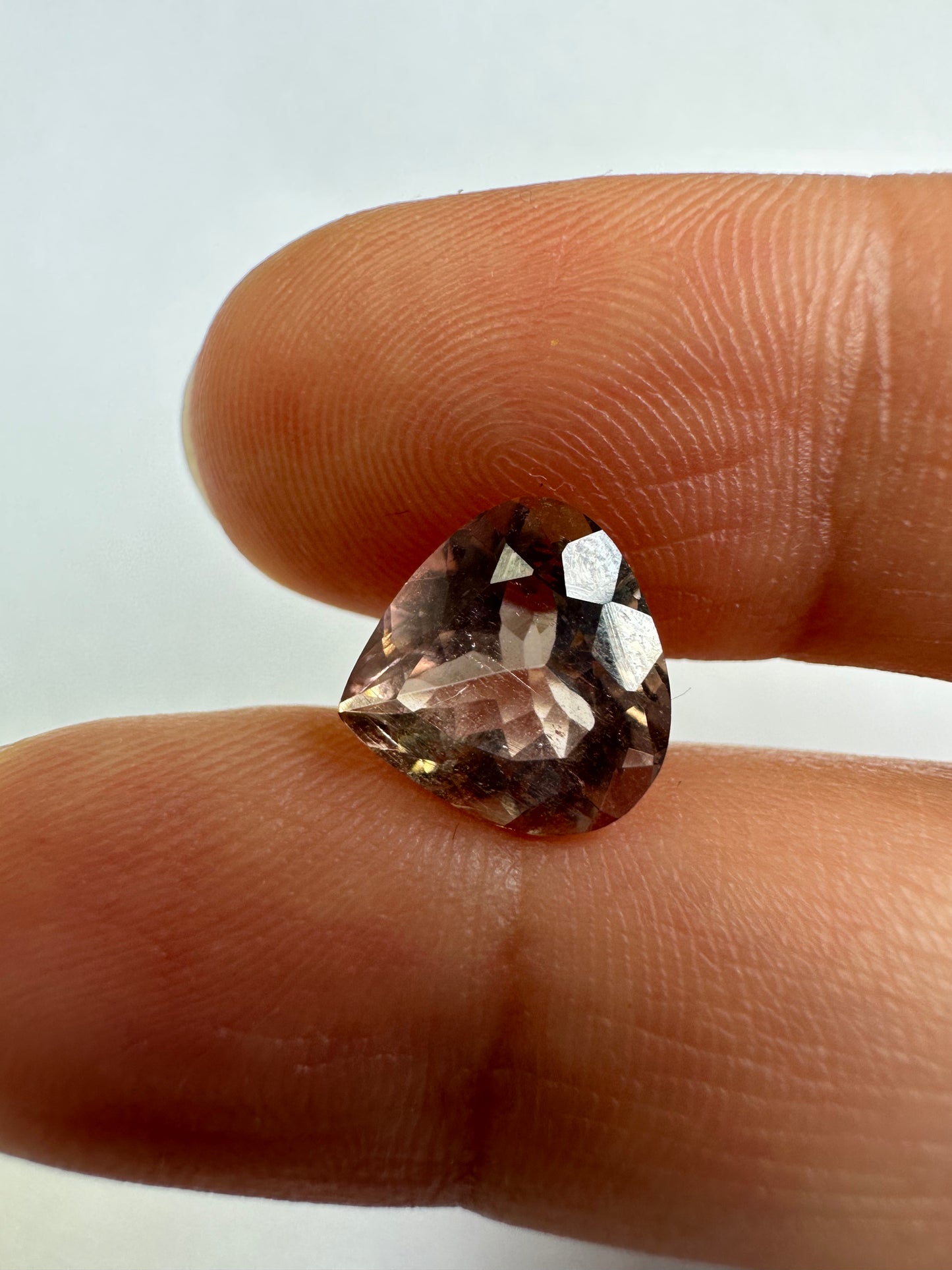 TR332, Turmalin, 2,67 Karat, 9,9 x 9,5 x 5,7 mm