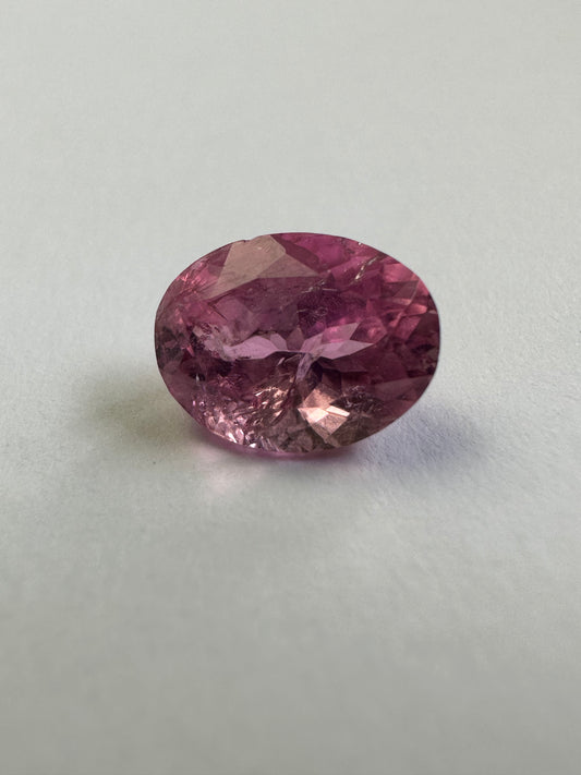 TR337, Turmalin, 2,53 Karat, 10,1 x 7,6 x 5,5 mm