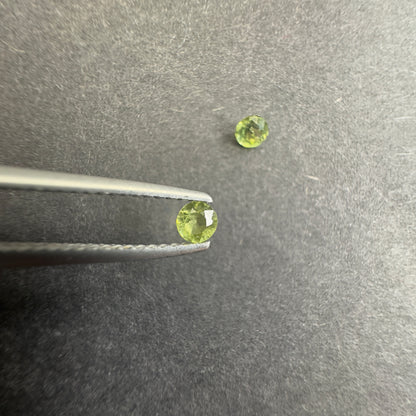 Green Peridot Round Loose Stone Pair, 0.30 ct – view 1 of 3