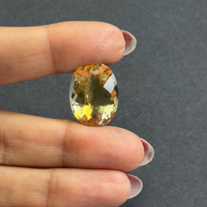 Yellow Citrine Oval Loose Stone, 18.02 ct, 20x15 mm – view 2 of 4