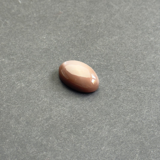 Mondstein Oval Cabochon 33,2 cts 26,5 x 17,01 mm EB437