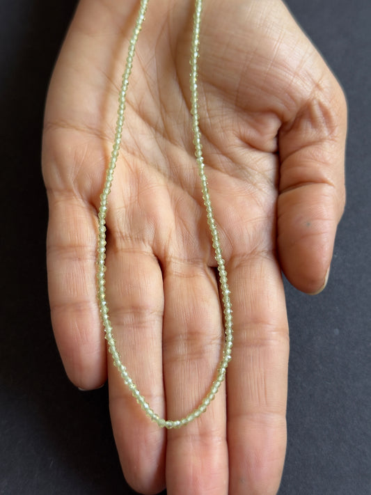 Striking Peridot with dazzling round Cut -18.97cm