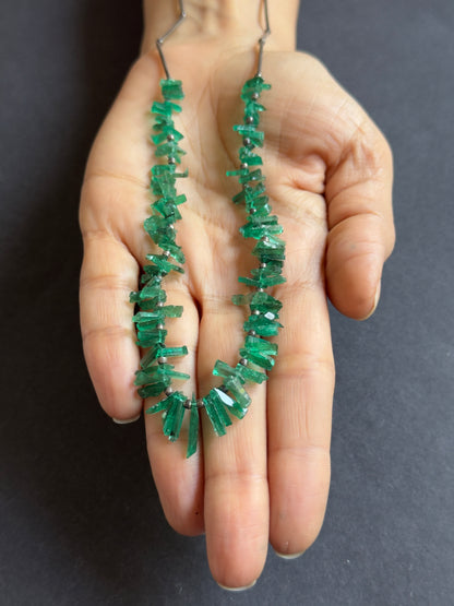 Silver Chrome Diopside Beads, 54.61 ct, 44.5 cm – view 1 of 2