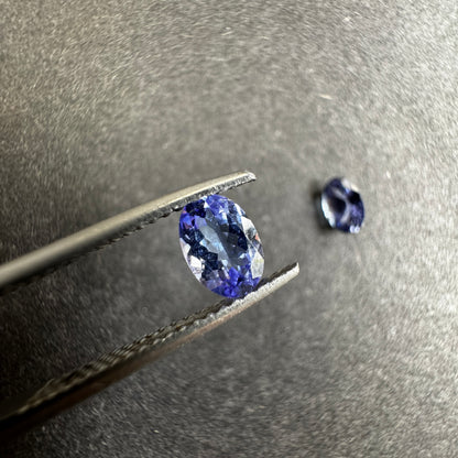 Purple Tanzanite Oval Loose Stone, 0.03 ct, 6.1x4.2 mm – view 1 of 3