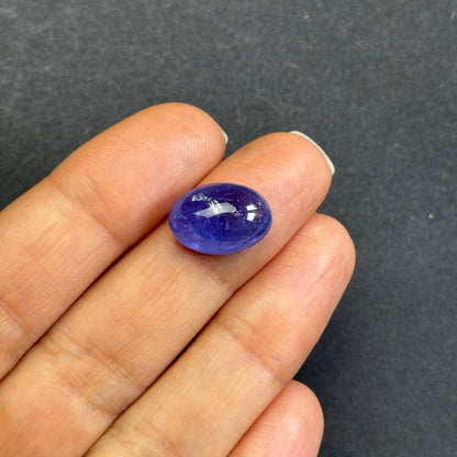 Blue Tanzanite Round Cabochon, 7.87 ct, 14.2x10.0 mm – view 3 of 4