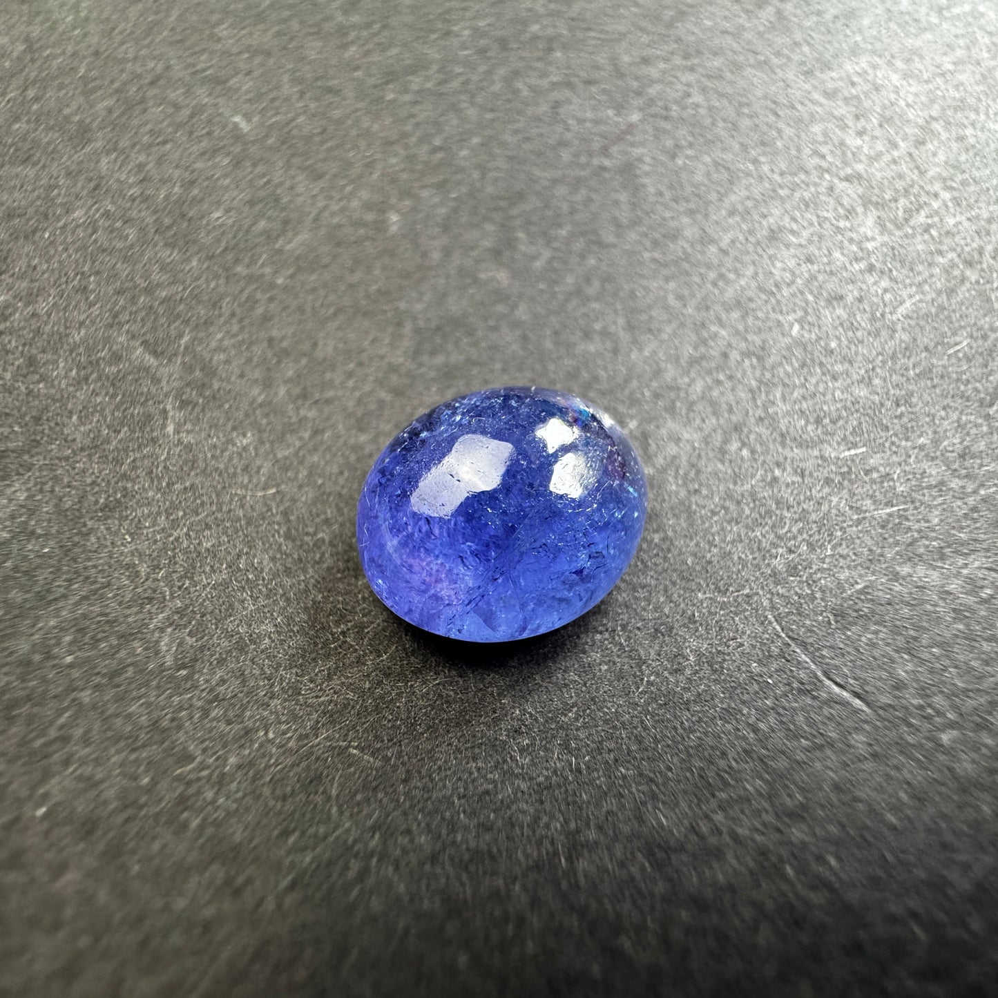 Oval Tanzanite , Shining in a deep mystical Blue - 10.61cts