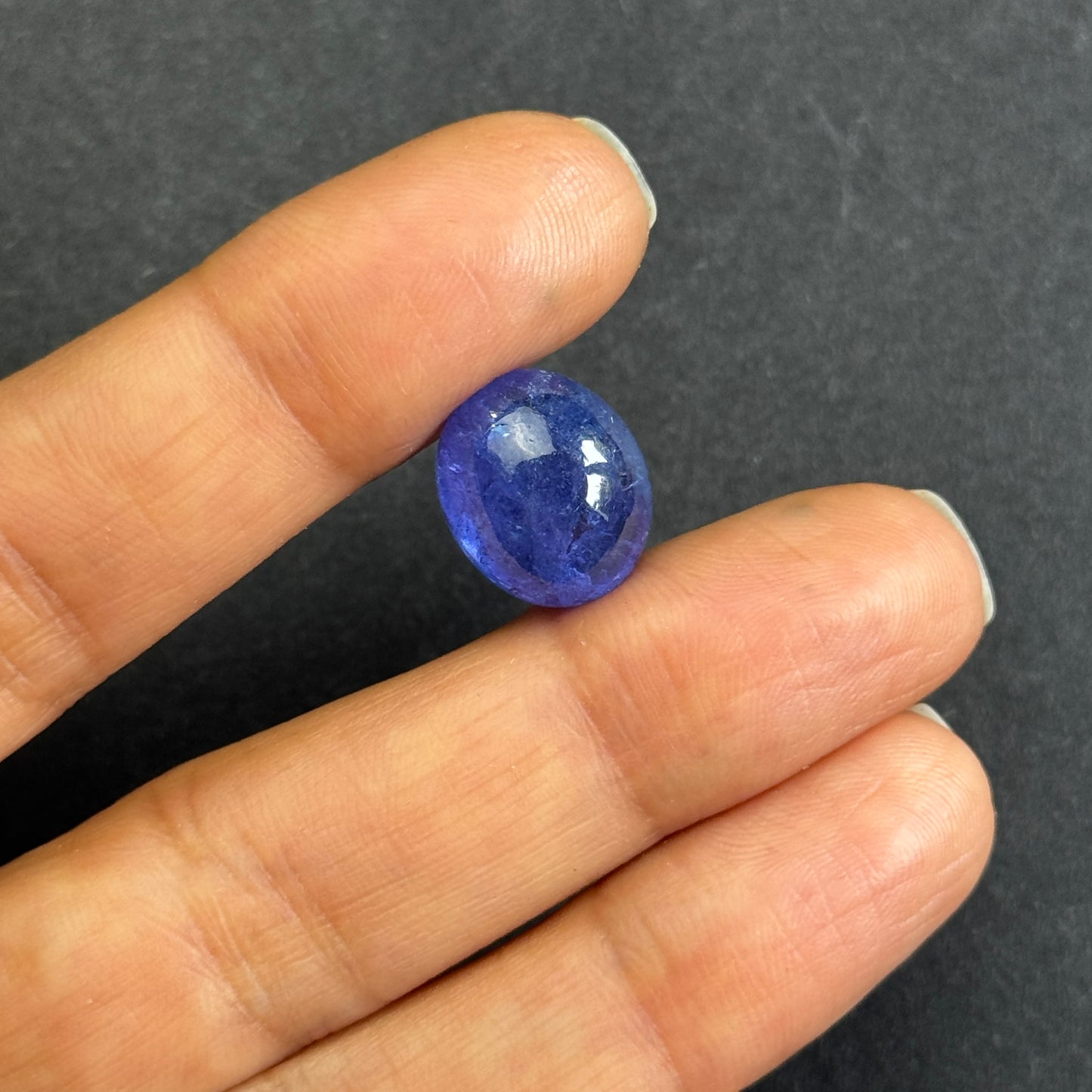 Oval Tanzanite , Shining in a deep mystical Blue - 10.61cts