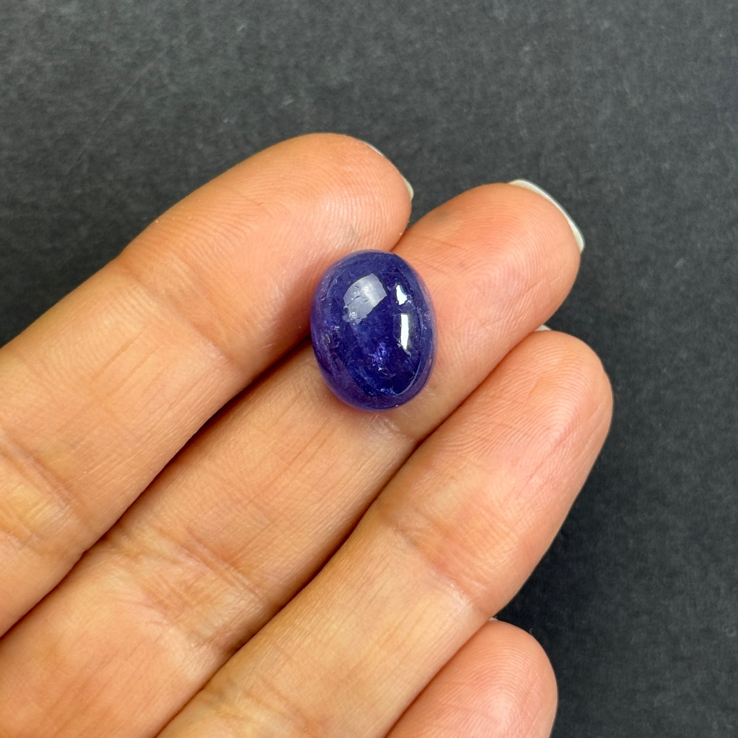 Get ready to be dazzled by this stunning Tanzanite gemstone! 10,98cts