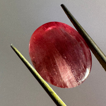 Pink Tourmaline Oval Cabochon, 4.66 ct, 11x9 mm – view 3 of 5
