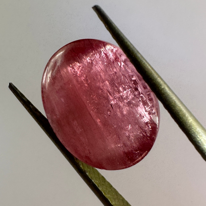 Pink Tourmaline Oval Cabochon, 4.66 ct, 11x9 mm – view 2 of 5