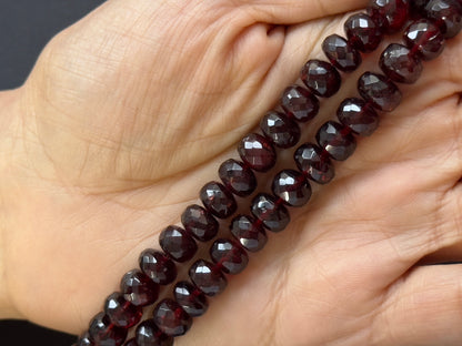 Red Garnet Round Faceted Beads, 341.16 ct, 8-10 mm, 41 cm – view 3 of 4