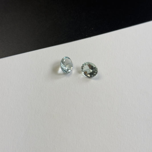 Exquisiter Edelstein! Leuchtend blauer Aquamarin oval facettiert ca. 8,8mm bis 11x9 mm