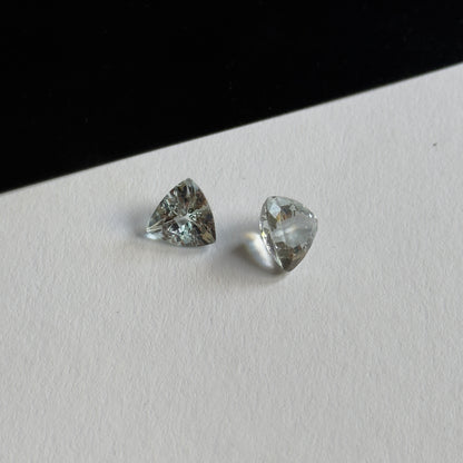 Blue Aquamarine Trillion Cabochon, 2.95 ct, 10x10 mm – view 2 of 4