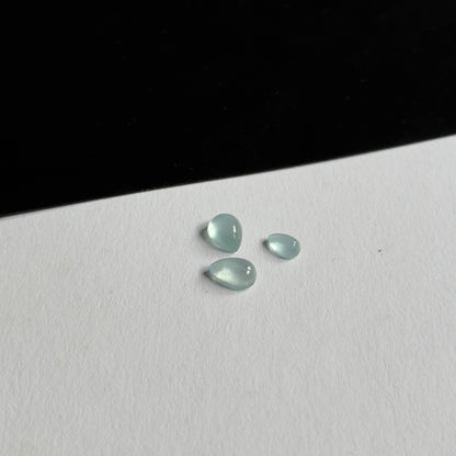 Blue Aquamarine Drop Cabochon, 2.74 ct, 6-8 mm – view 3 of 3