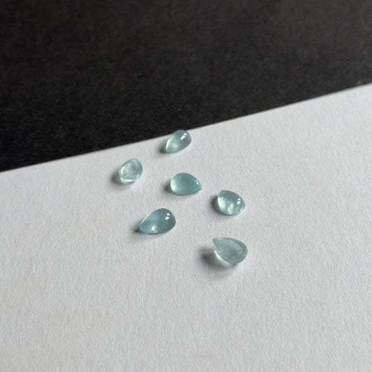 Aquamarin Cabochon Tropfen poliert Verschiedene Größen